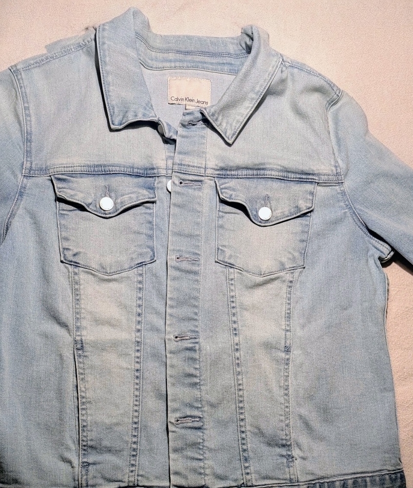 Calvin Klein Light Wash XL Denim Jacket